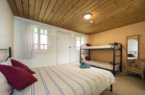 Glen Helen Lodge - Australia Accommodation 11