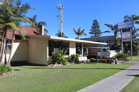 Golden Sands Motor Inn - Australia Accommodation 10
