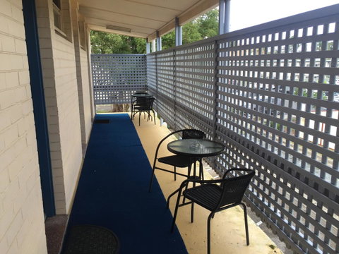 Golden Sands Motor Inn - Australia Accommodation 17
