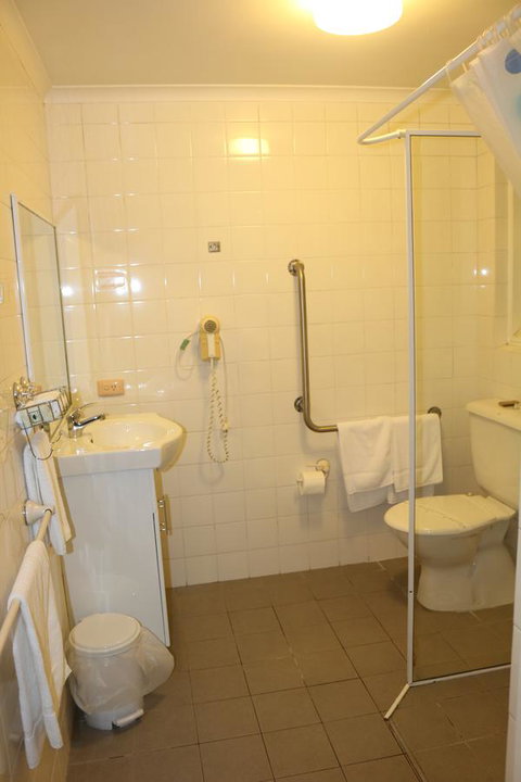 Golden Sands Motor Inn - Australia Accommodation 23