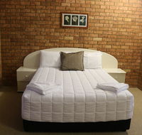 Golden Sands Motor Inn - Australia Accommodation