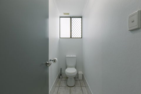 CitySide Apartment - 2 Bedroom With Private Courtyard - Australia Accommodation 20