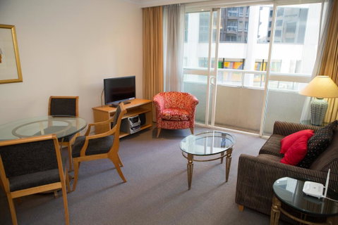 Bond 215 - Australia Accommodation 3