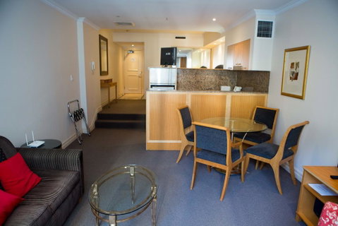 Bond 215 - Australia Accommodation 2