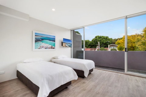Bondi Beach Studio King Suite + Balcony - Australia Accommodation 1