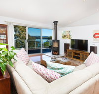 Booti Booti Lakehouse - Australia Accommodation