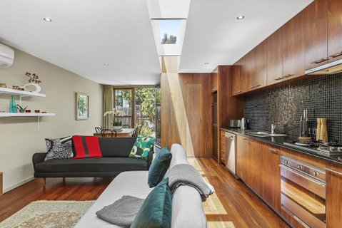 BOUTIQUE STAYS - Curran Terrace - Australia Accommodation 3