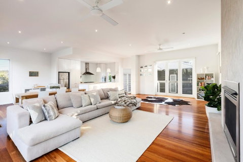 BOUTIQUE STAYS - Queen Adelaide - Australia Accommodation 2