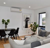 Brand New 2 Bed Apartment with Stunning City Views - Australia Accommodation