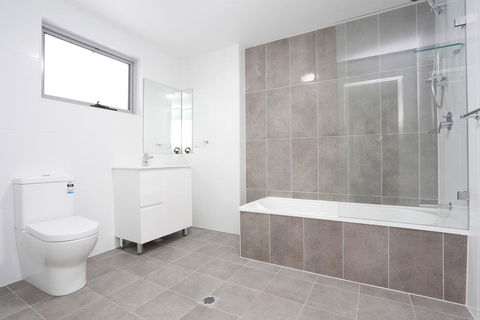 Brand New Family Friendly Apartment For 7 - Australia Accommodation 0