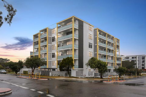 Brand New Family Friendly Apartment For 7 - Australia Accommodation 1