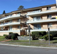 Breakers 8 - Main Beach Location - Australia Accommodation