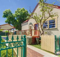 Bright 3-bedroom apartment - Central Armidale - Australia Accommodation