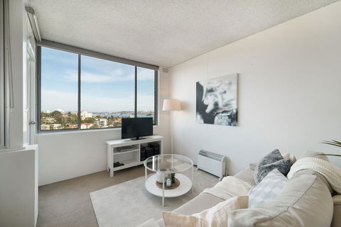 Bright And Sunny Studio Apartment - Australia Accommodation 1
