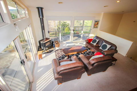 Bright On High - Australia Accommodation 3