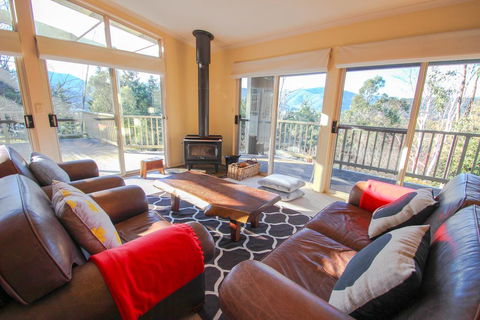 Bright On High - Australia Accommodation 2