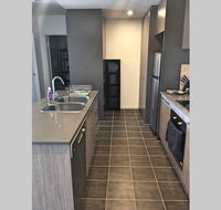 Bright Modern Stylish - Top Floor Apt - Woden - Australia Accommodation