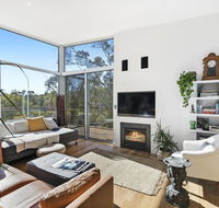 Bristlebird - Beach 650m Pets Fireplace Linen 4 bdrm WiFi - Australia Accommodation