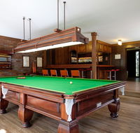 Brookfield Retreat - Large Holiday Home / Group Accommodation - Australia Accommodation