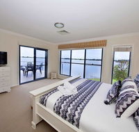 Brookwater- Waterfront on Lake Mulwala - Australia Accommodation
