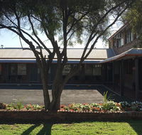 Bryants Motel - Australia Accommodation