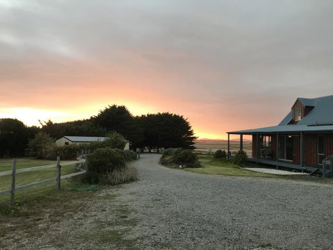 Buln Buln Cabins - Australia Accommodation 1