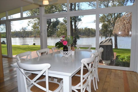 Bundalong Waterfront- 28 Graham Ave, Bundalong - Australia Accommodation 1