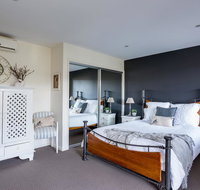 Bungalow on the Coast - Australia Accommodation