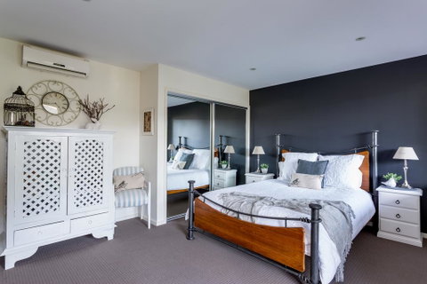 Bungalow On The Coast - Australia Accommodation 0