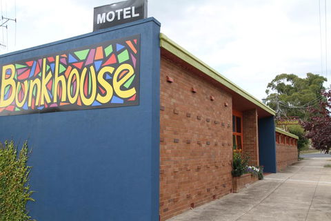 Bunkhouse Motel - Australia Accommodation 2