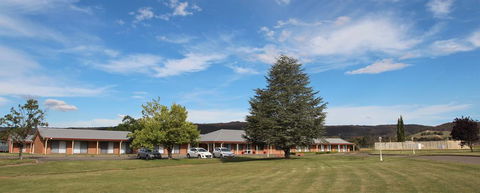 Bushman's Motor Inn - Australia Accommodation 0