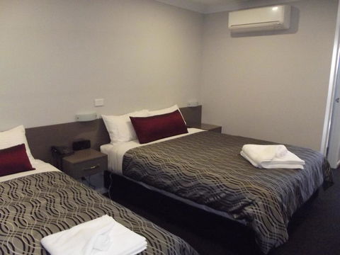 Bushman's Motor Inn - Australia Accommodation 1