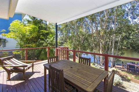 CABARITA BEACH BLISS - HOLIDAY HOME ON THE LAKE - Australia Accommodation 3