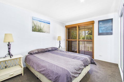 CABARITA BEACH BLISS - HOLIDAY HOME ON THE LAKE - Australia Accommodation 2