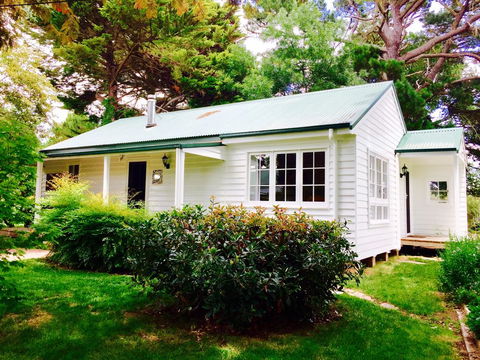 Cairnie Country Cottage - Australia Accommodation 0