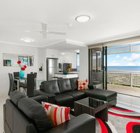 Cairns Luxury Seafront Apartment - Australia Accommodation