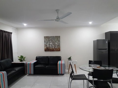 Cairns Prime Location Esplanade Self Contained Apartment With Wifi - Australia Accommodation 0