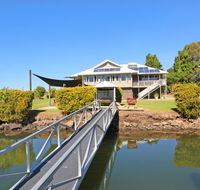 Campbell 7 - Large Queenslander on Maroochy River - Australia Accommodation