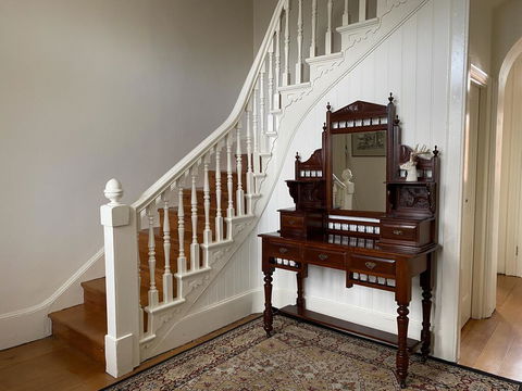 Campbell House - Australia Accommodation 3