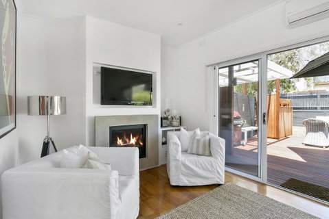 Capella Villa No. 3 - Luxurious Beachside Style - Australia Accommodation 1