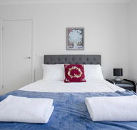 Captivating large 4BRNarre Warren - Australia Accommodation