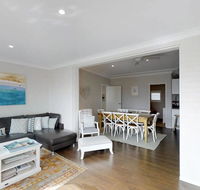 Casa Sorella - beachfront family home - Australia Accommodation