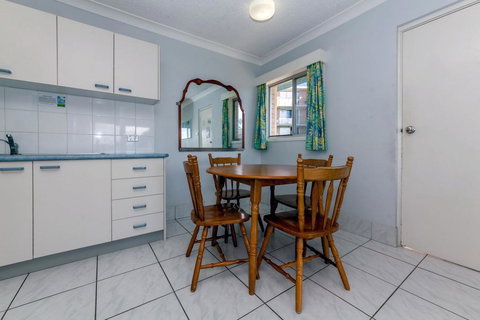 Castaways, Unit 1/17 Shoal Bay Road - Australia Accommodation 3