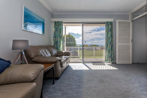 Castaways, Unit 1/17 Shoal Bay Road - Australia Accommodation 2