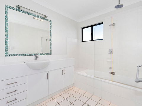 Casuarina Escape - Australia Accommodation 1