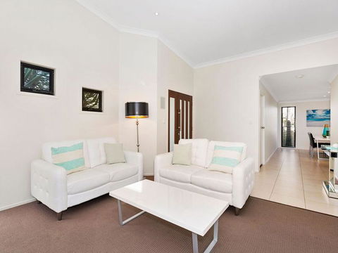 Casuarina Escape - Australia Accommodation 2