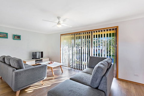 Catalina 12 Holiday House - Walk To Beaches - Australia Accommodation 2