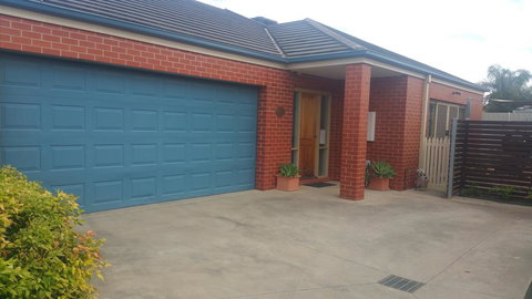 Central 2DYE4 On Annesley - Australia Accommodation 0