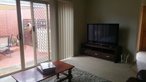 Central 2DYE4 On Annesley - Australia Accommodation 3