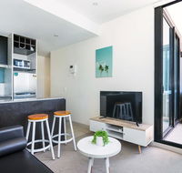 Central and Modern Apartment in Melbourne CBD - Australia Accommodation